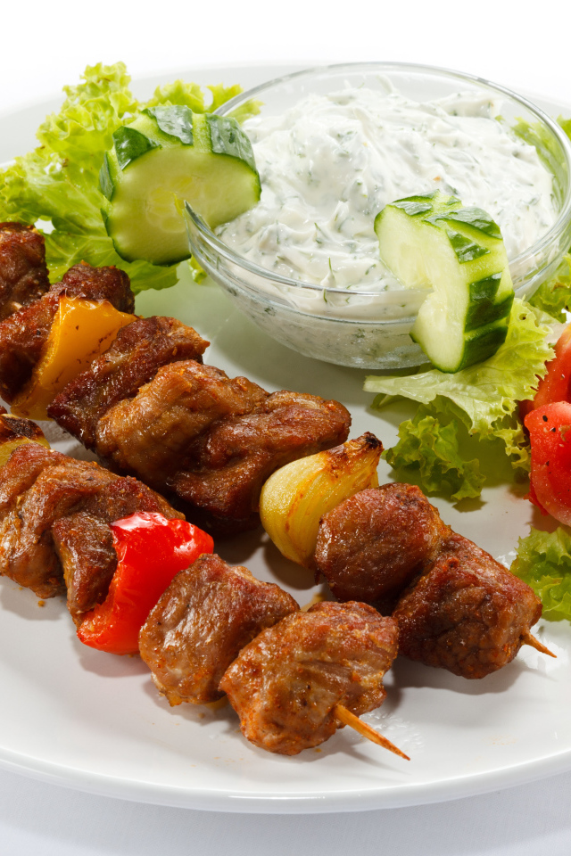 Тарелка с шашлыком