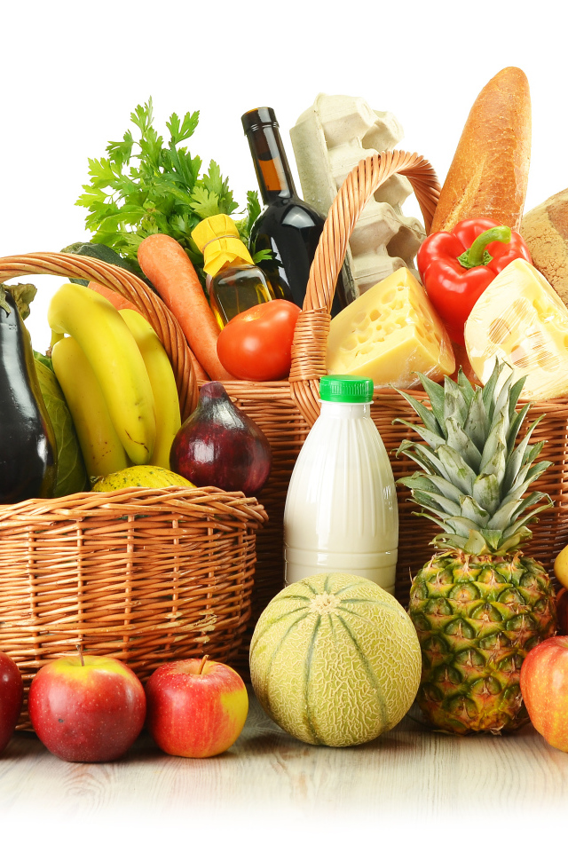 Продукты в корзинах