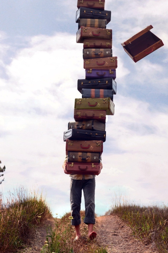 Человек с чемоданами