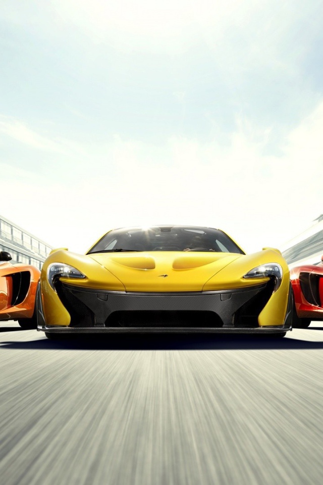 Автомобили на большой скорости