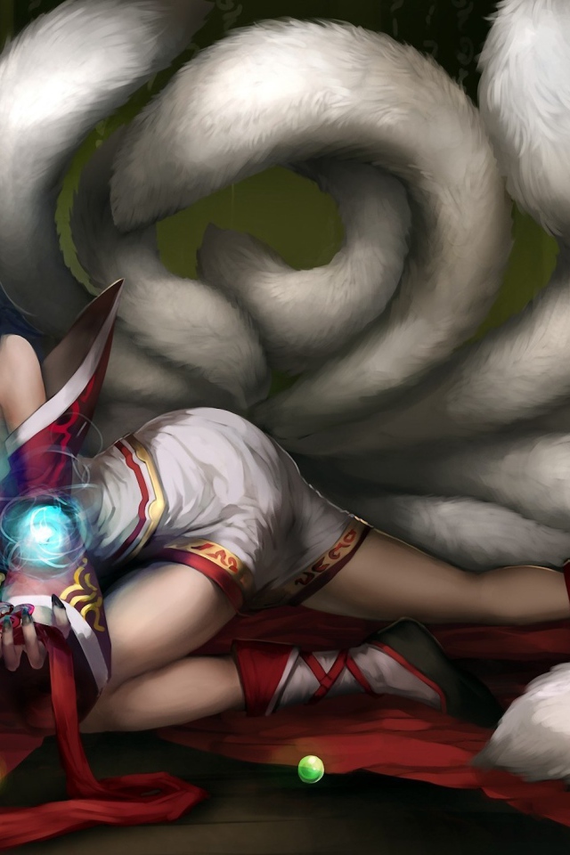 Девушка с хвостами