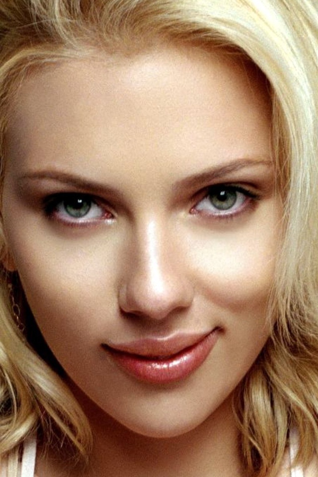 Красивая актриса Скарлетт Йоханссон