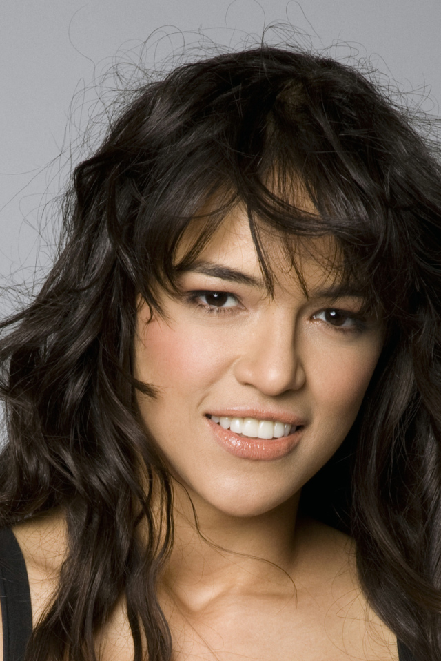 Красивая Мишель Родригес