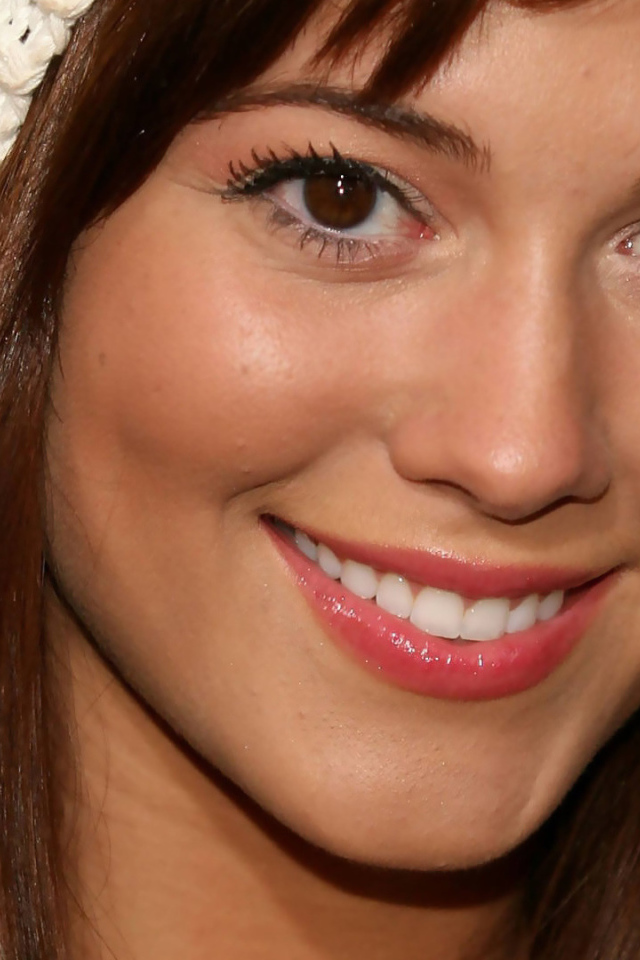 Очаровательная актриса Мэри Элизабет