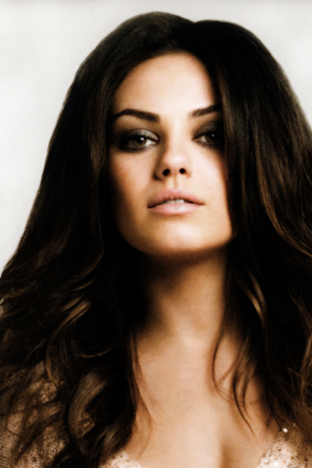 Известная актриса Мила Кунис