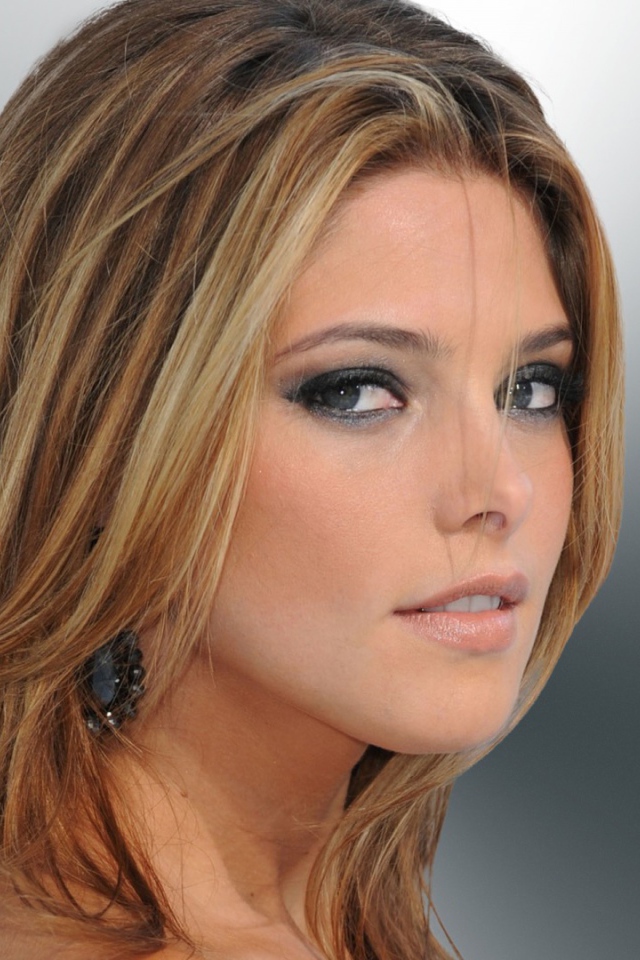 Популярная Актриса Эшли Грин