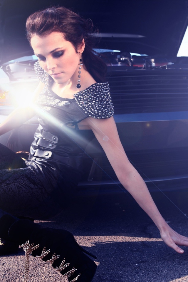 Красивая актриса Сати Казанова