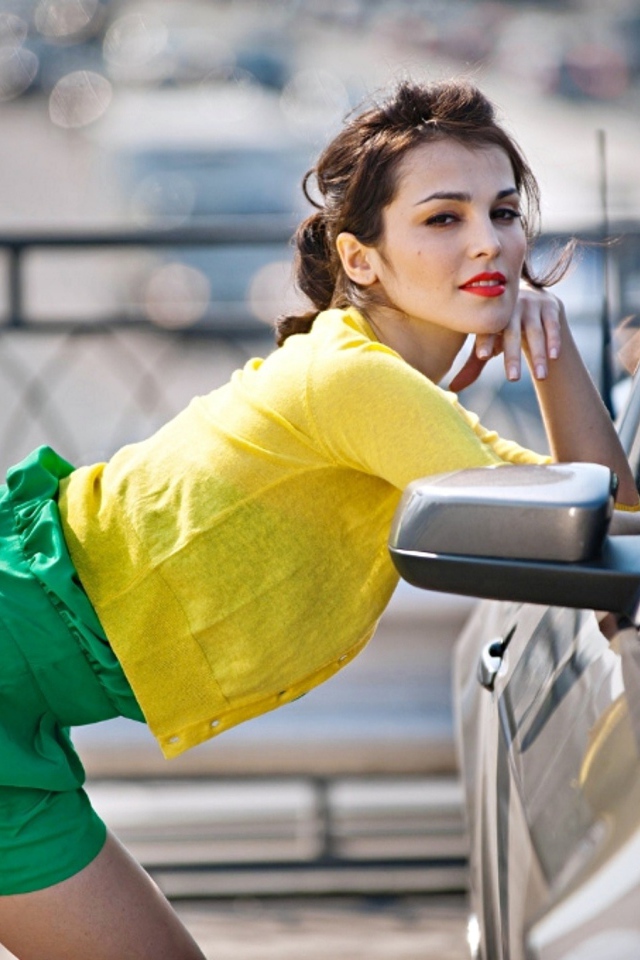 Очаровательная актриса Сати Казанова