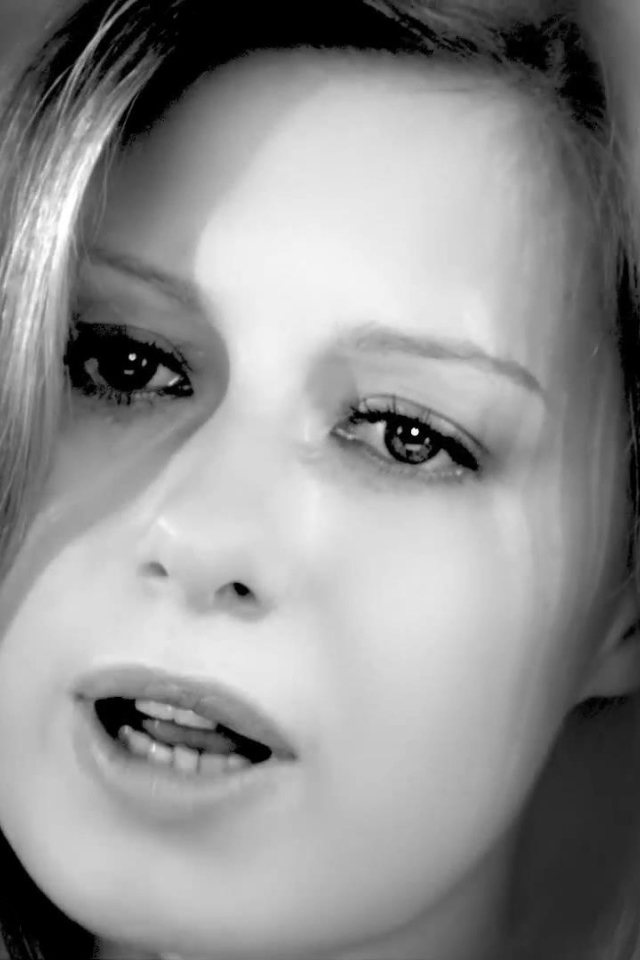 Популярная Юлия Савичева