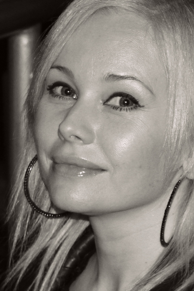 Знаменитая актриса Елена Корикова