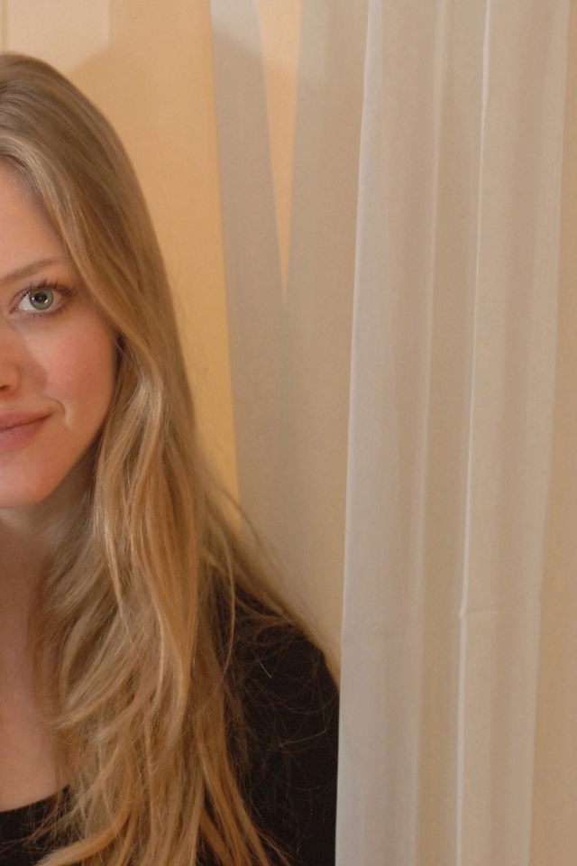 Популярная Аманда Сайфред