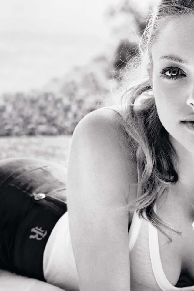 Актриса Аманда Сайфред