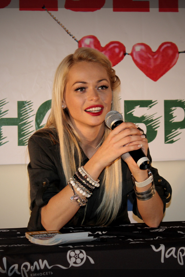 Очаровательная Анна Хилькевич