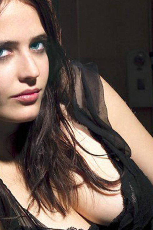 Красивая актриса Ева Грин