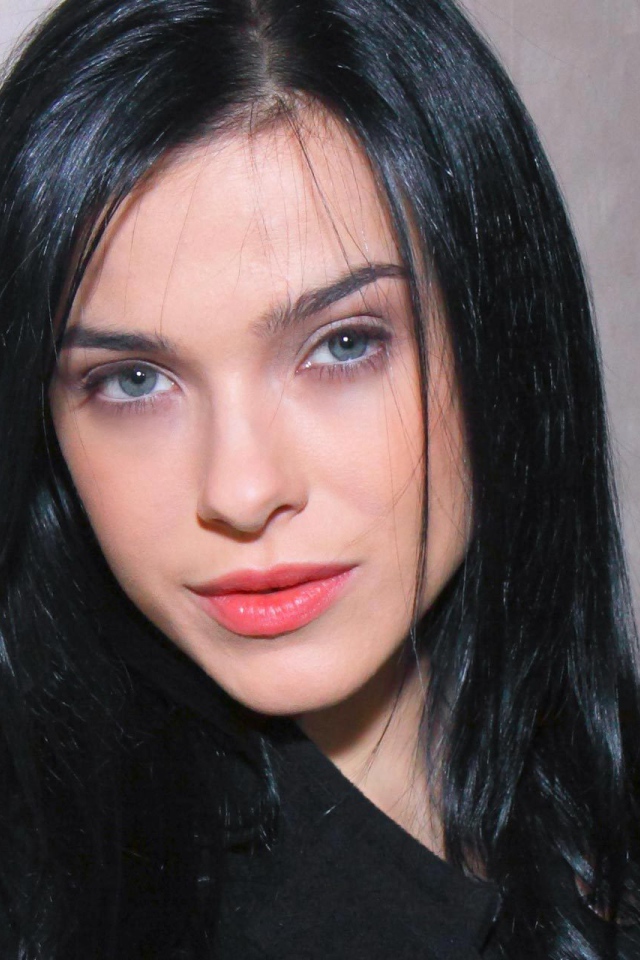 Знаменитая Елена Темникова