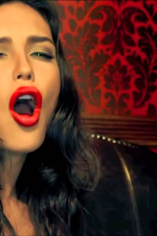 Красивая Елена Темникова