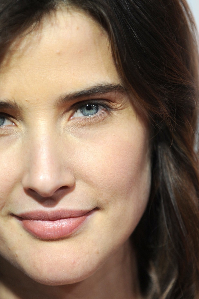 Модель Коби Смолдерс