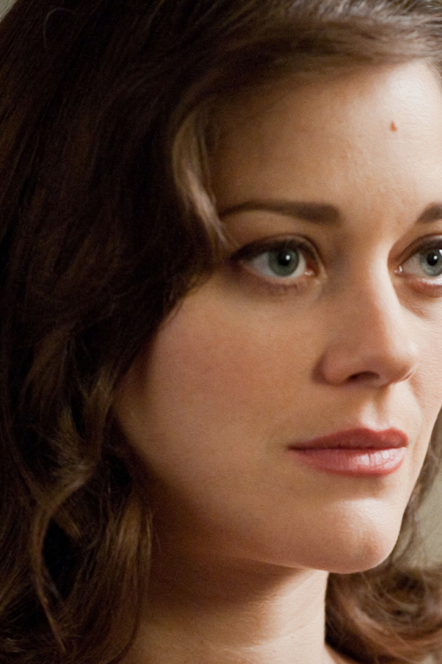 Актриса Марион Котийяр