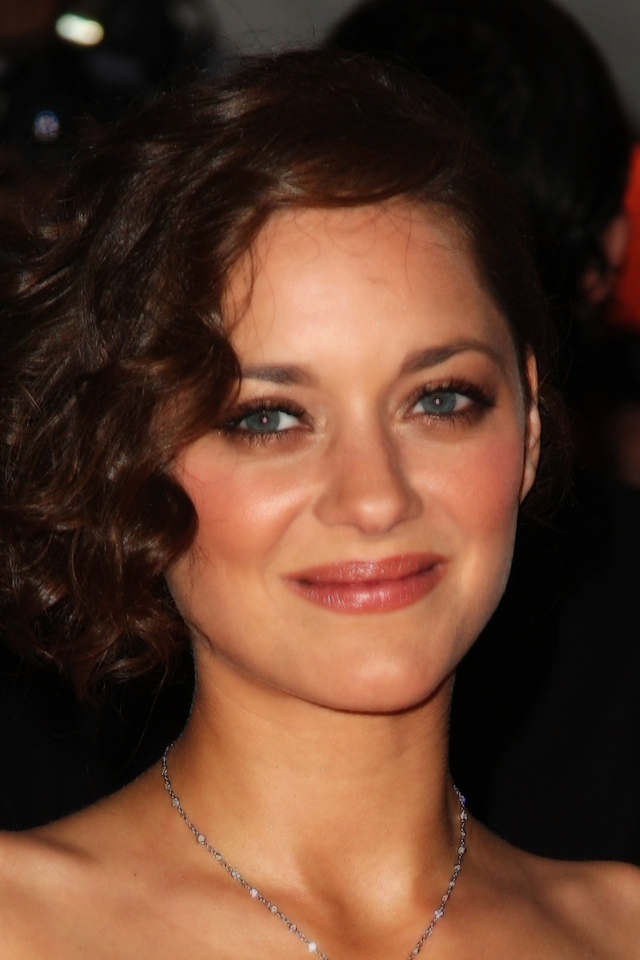 Очаровательная Марион Котийяр