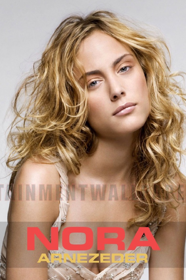 Модель Нора Арнезедер