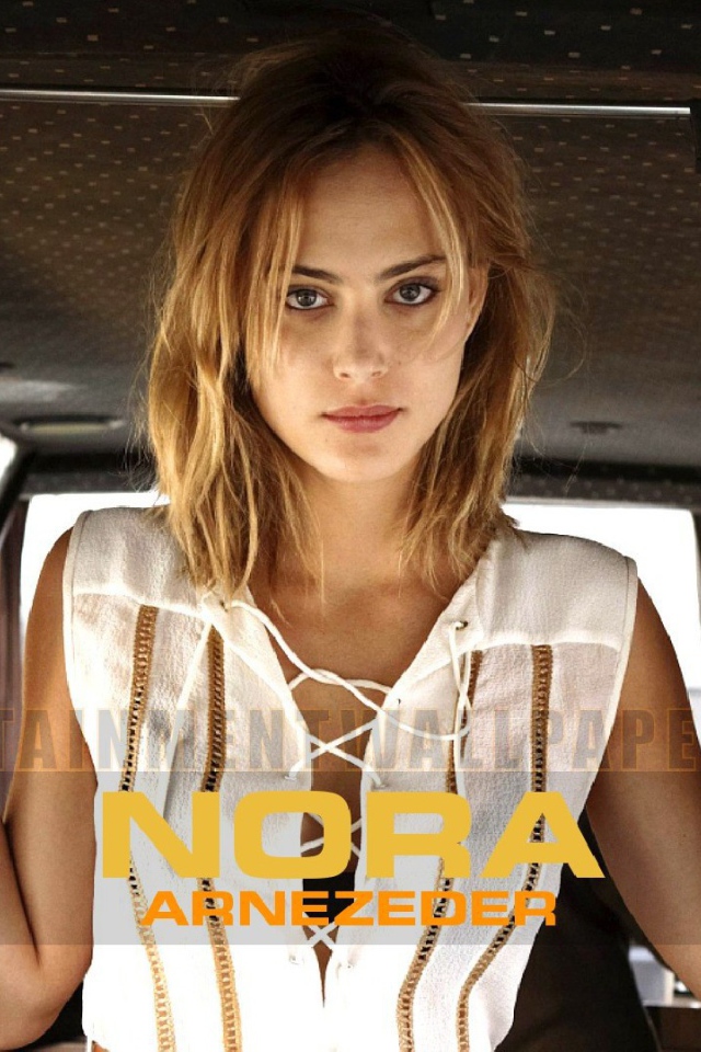 Красивая Нора Арнезедер