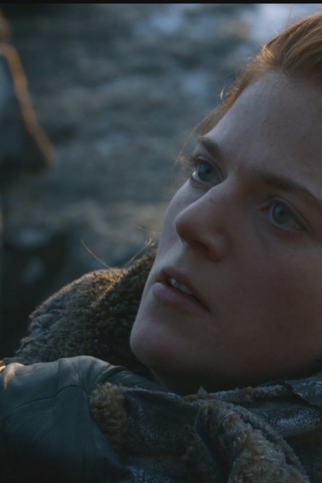 Знаменитая Роуз Лесли