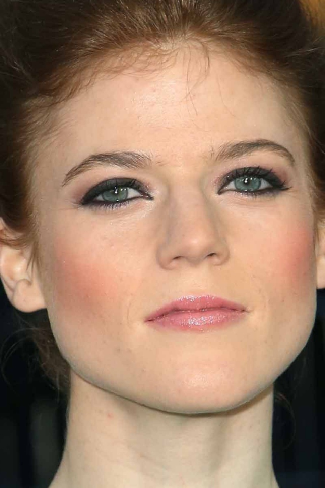 Известная модель Роуз Лесли