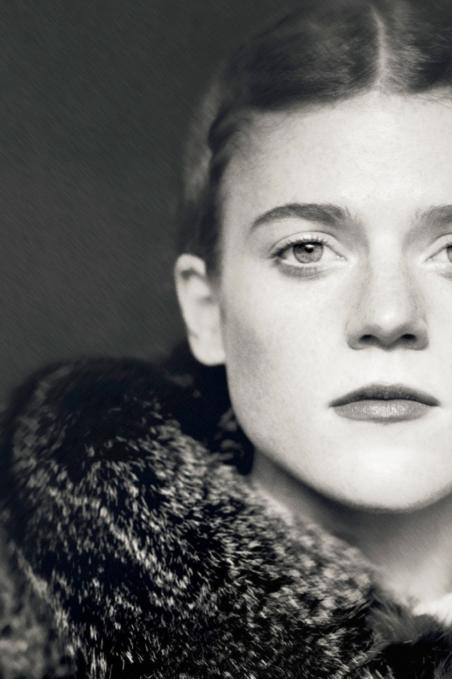 Очаровательная модель Роуз Лесли