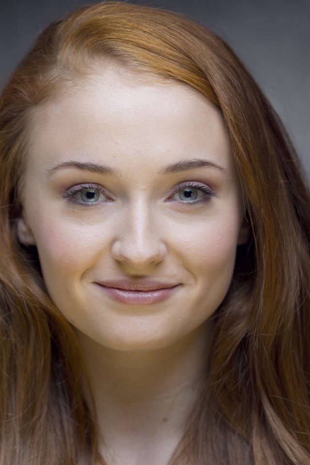 Модель Софи Тернер