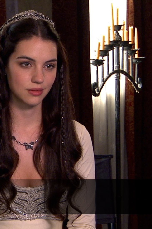 Красивая актриса Аделаида Кэйн