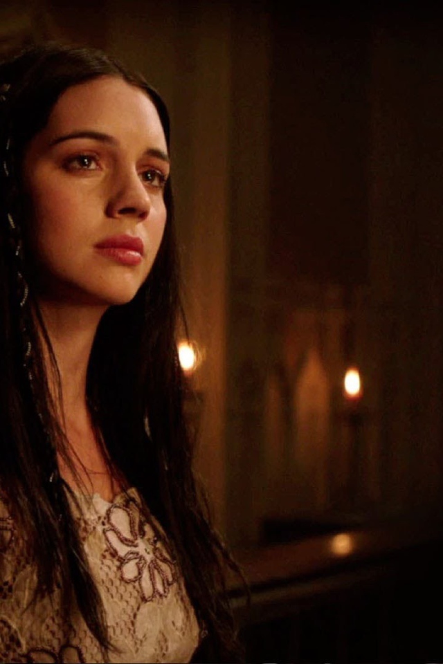 Очаровательная модель Аделаида Кэйн