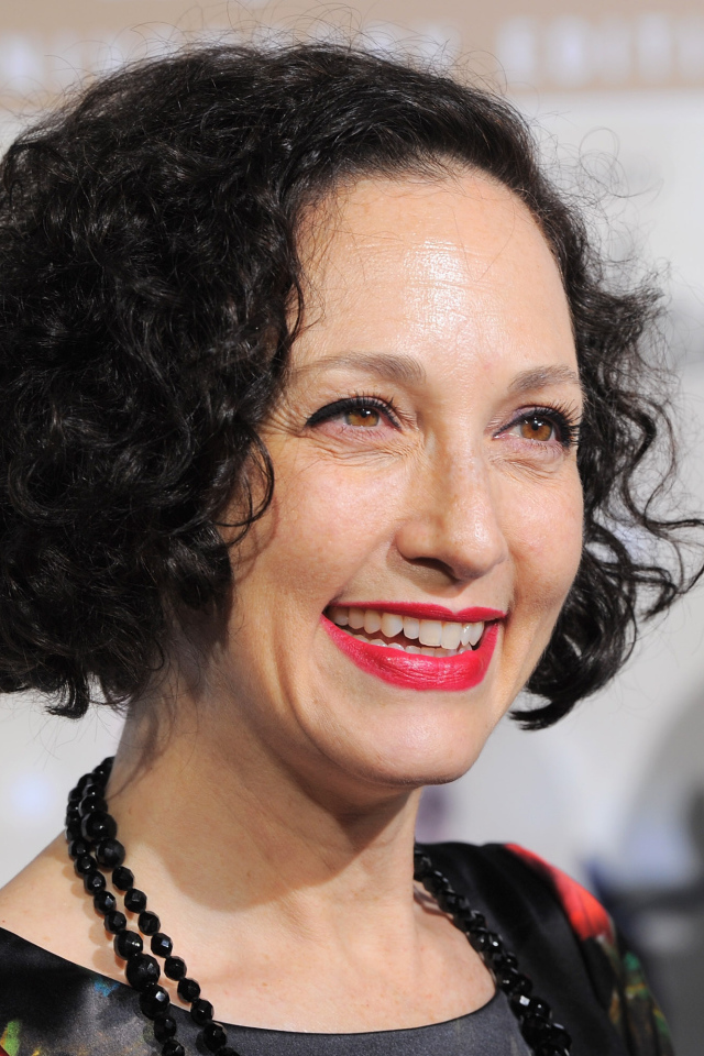 Популярная Биби Ньювирт