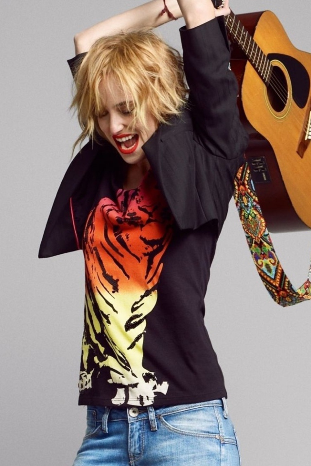 Супермодель Дакота Джонсон