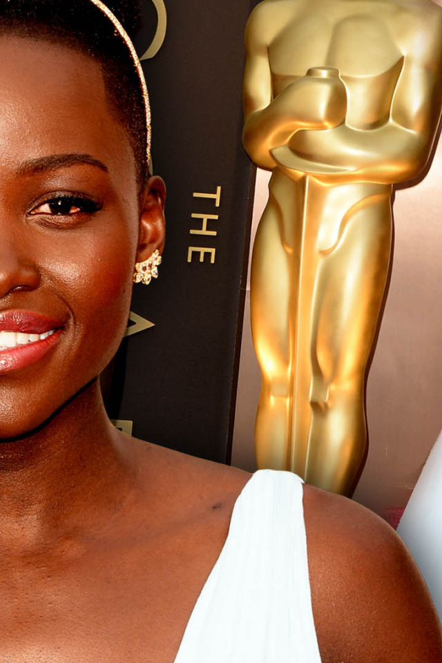 Известная модель Лупита Нионго