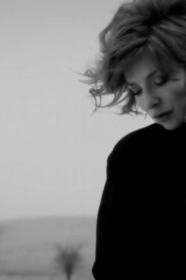 Очаровательная актриса Милен Фармер