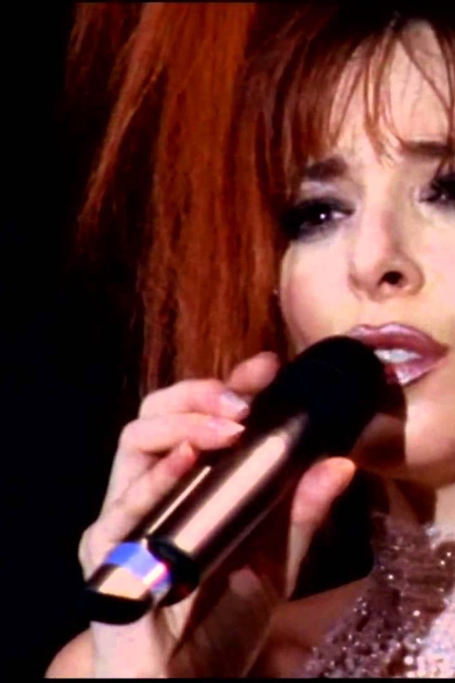 Красивая модель Милен Фармер