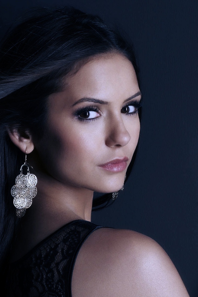 Знаменитая актриса Нина Добрев