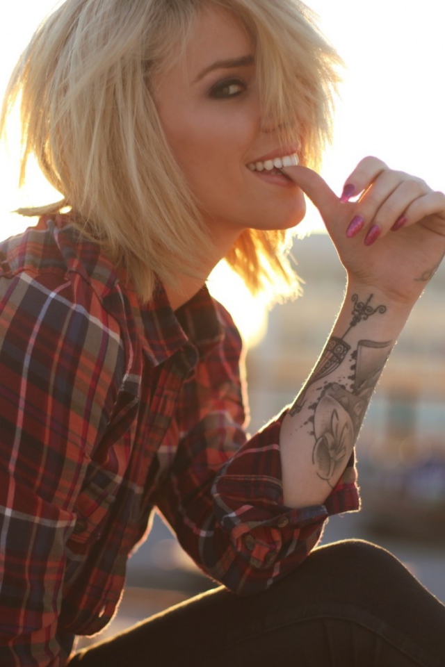 Девушка на закате