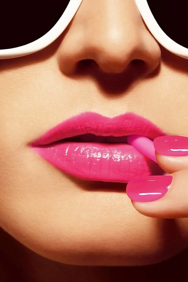 Розовый макияж