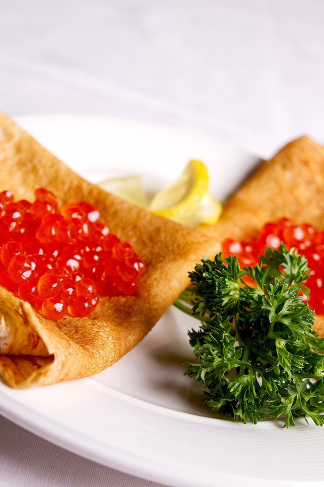 Блинчики с икоркой на Масленицу