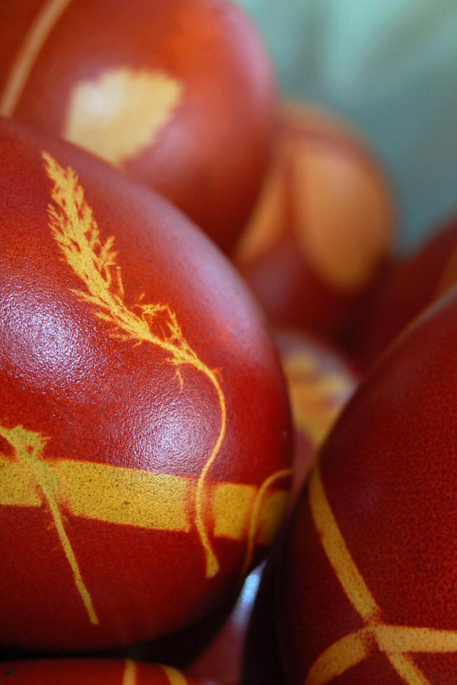 Красивый узор на яйцах на Пасху