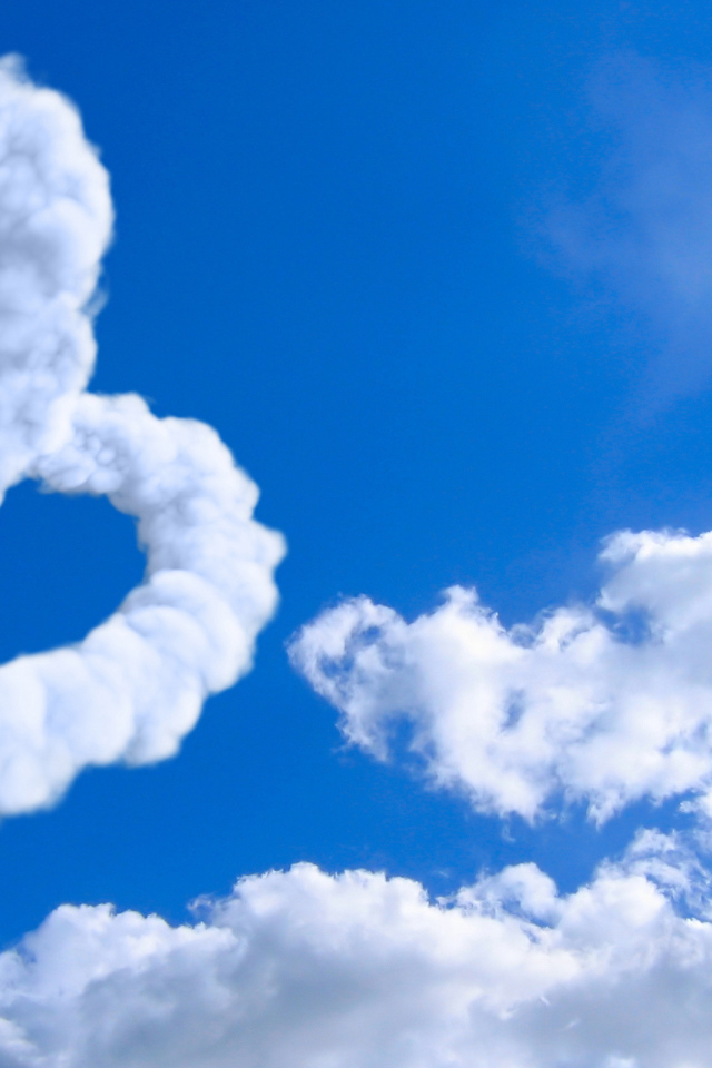 Облака на День Святого Валентина