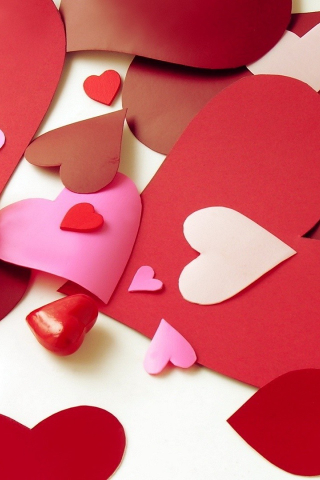 Бумажные сердца на День Святого Валентина 14 февраля