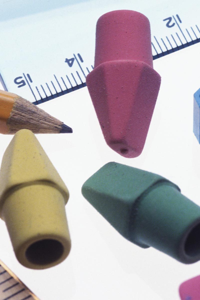 Чертежные принадлежности в День знаний 1 сентября