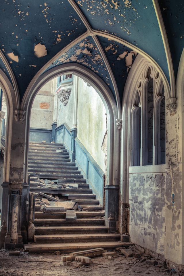 Заброшенный особняк