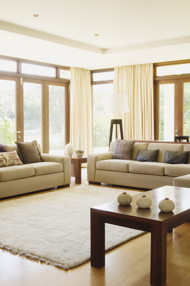 Просторная и светлая гостиная