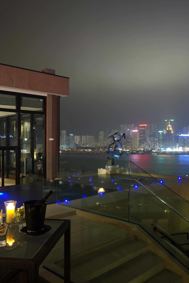 Стиль дома с бассейном