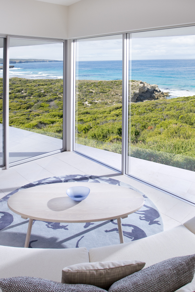 Веранда в доме на берегу моря