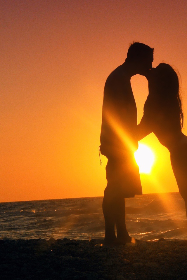 Поцелуй на закате