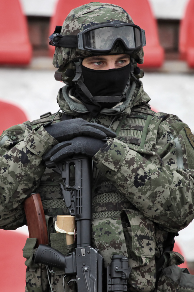 Спецназовец на стадионе